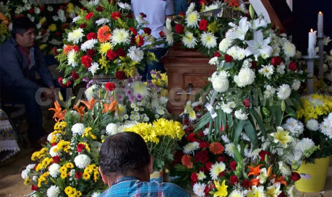 Velan el cuerpo del fundador de autodefensas