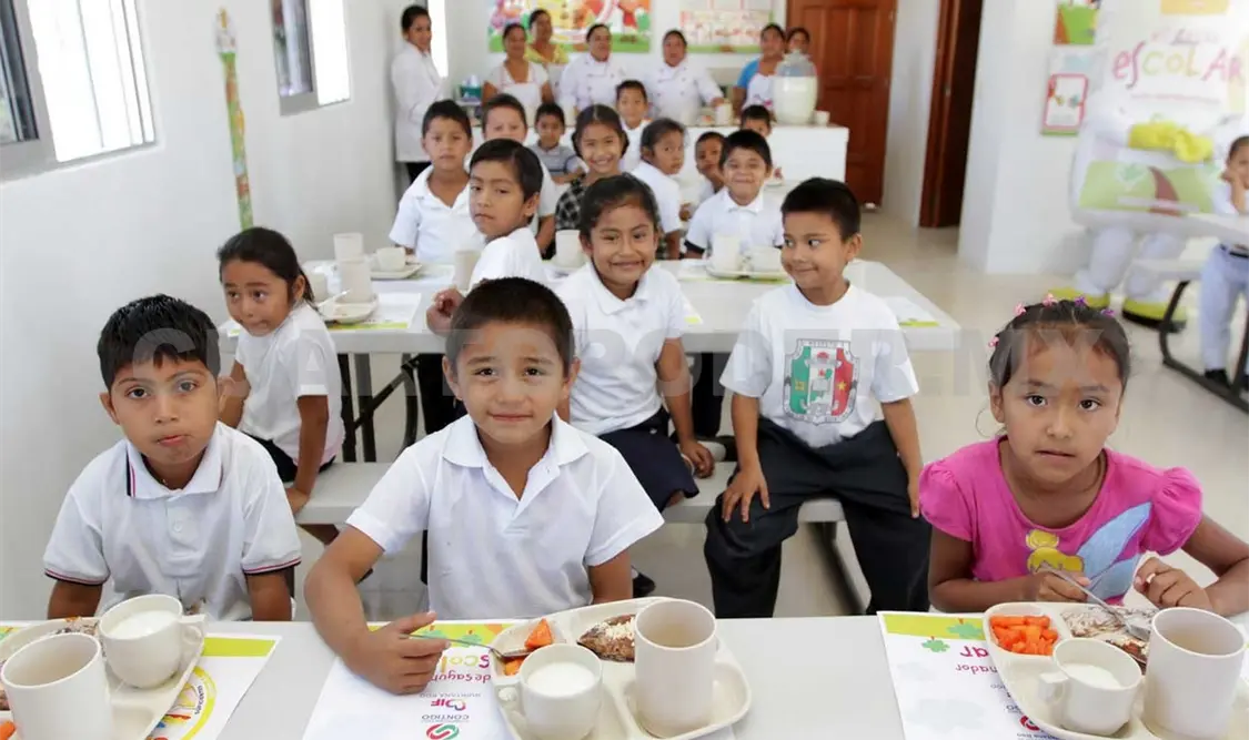 Reaundan programa de desayunos escolares en Tuxtla