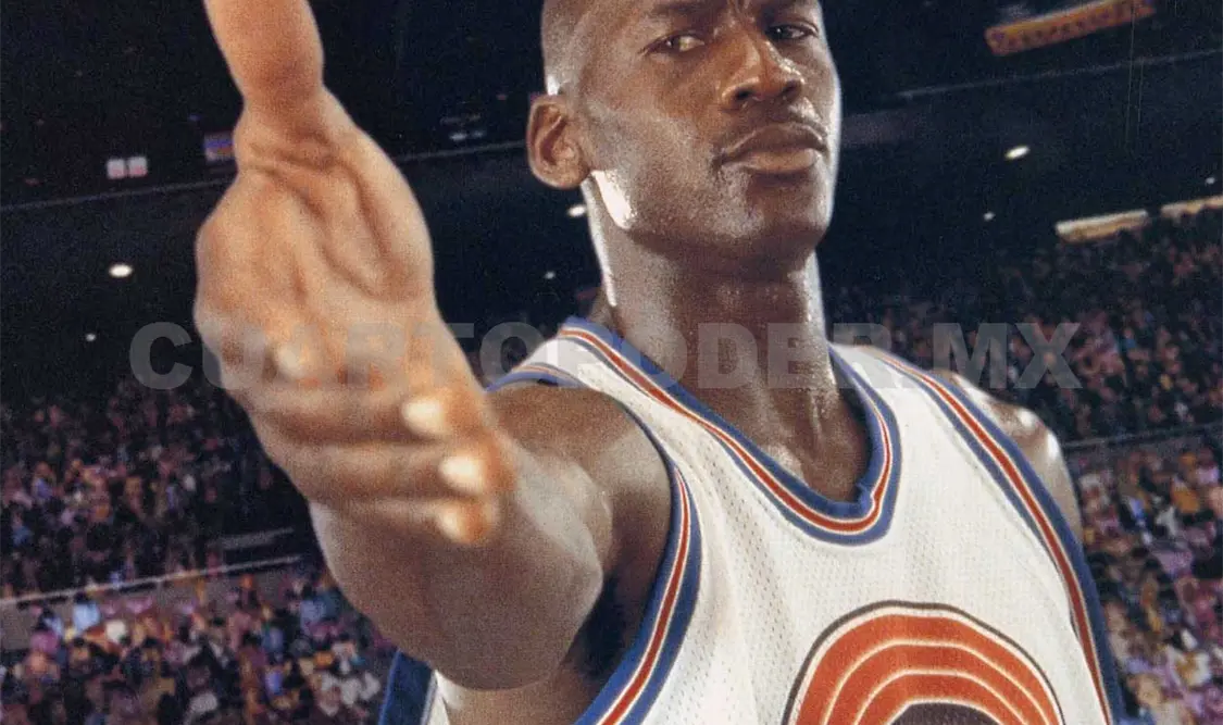 Subastan uniforme de Michael Jordan