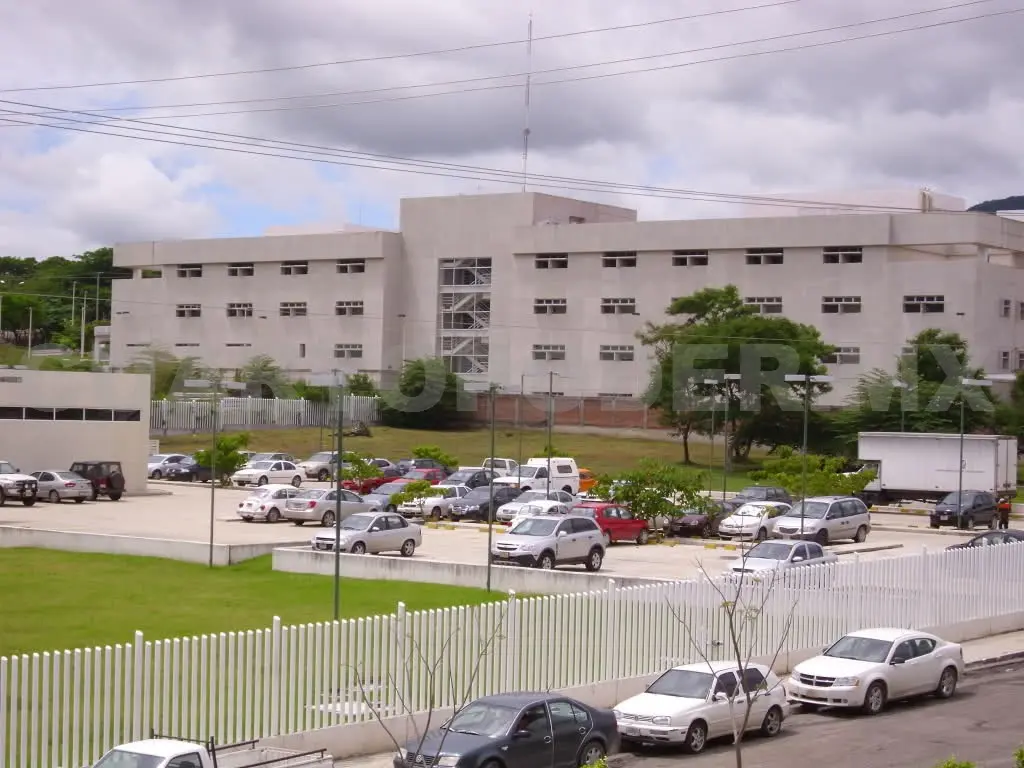 El Hospital Vida Mejor del ISSTECH. A. L. M. / CP