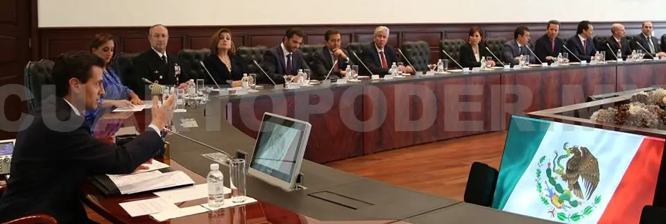 Reunión del presidente Peña Nieto con integrantes del Gabinete Legal y Ampliado.