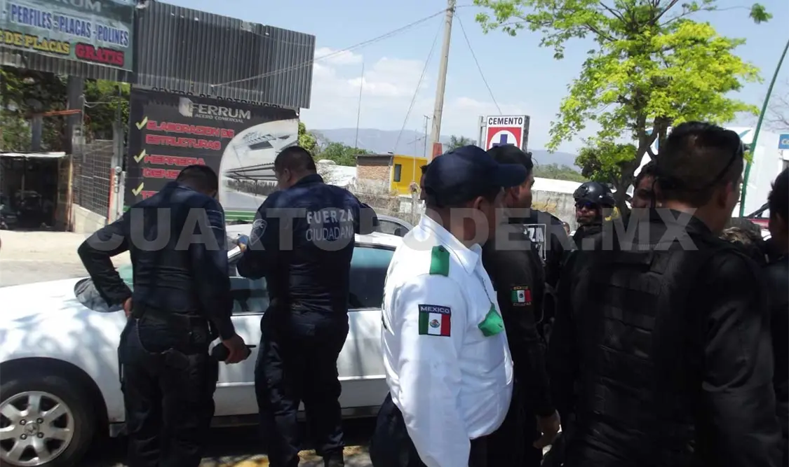 Balacera: Policías y ladrones