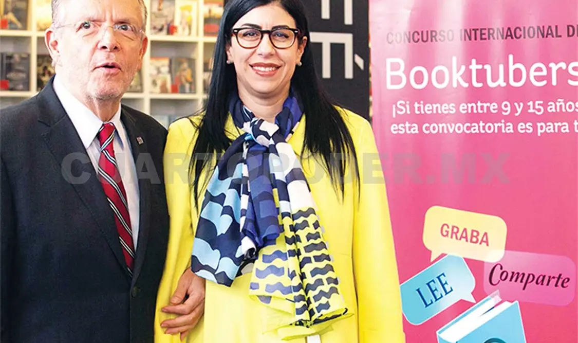 José Carreño y Vanessa Rubio, de la SRE. Cortesía