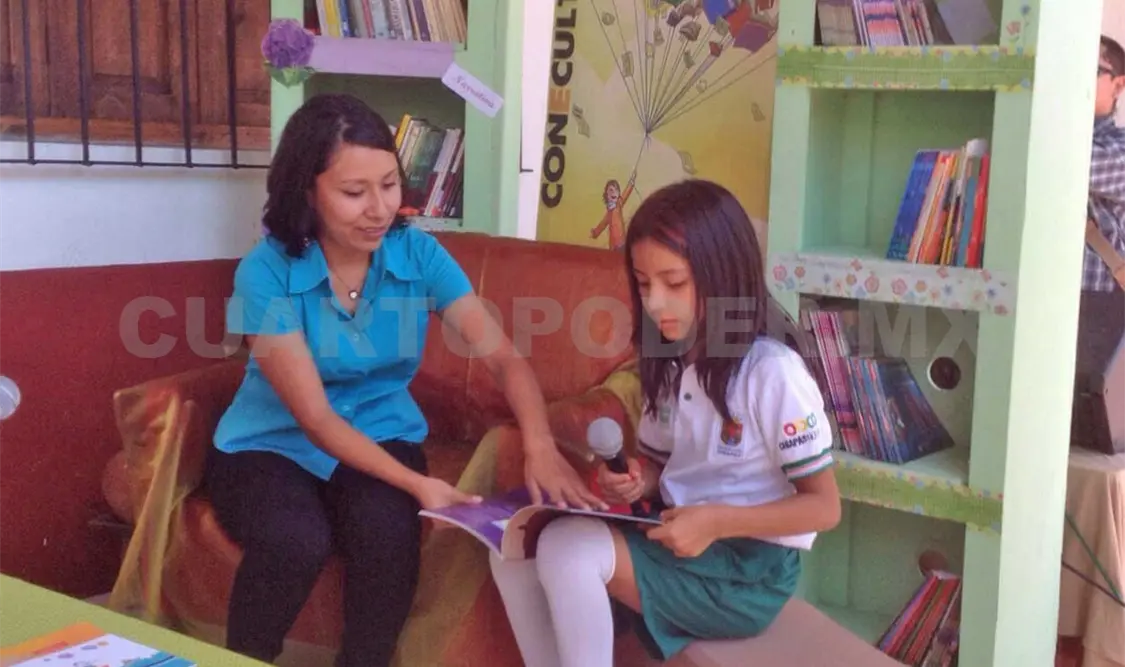 Durante la liberación de libros / Cortesía