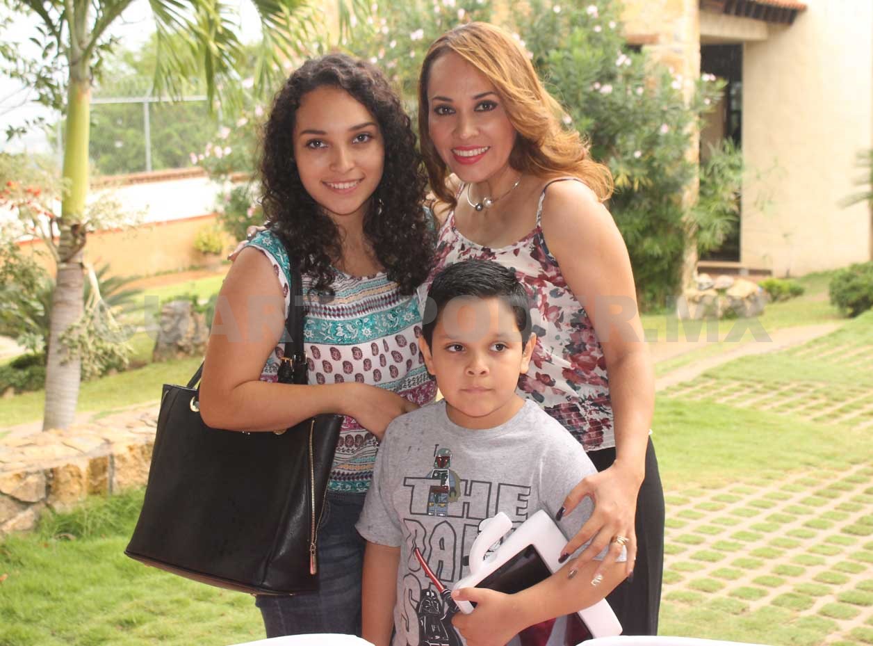 ¡Muchas felicidades, Claudia!