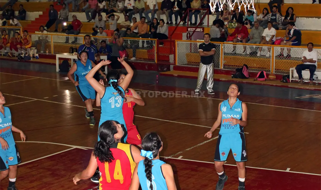Los equipos que compiten en el torneo corresponden a las categorías de Primera y Segunda Fuerza varonil, además de femenil. Alejandro Aguilar / CP