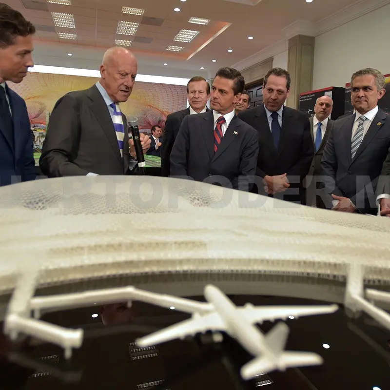 El presidente Enrique Peña Nieto anunció la creación del Nuevo Aeropuerto Internacional de la Ciudad de México el 3 de septiembre de 2014. Presidencia