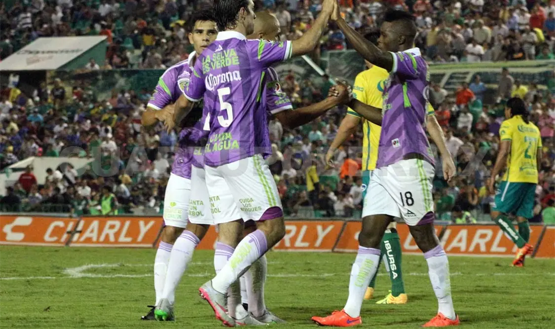 En fiesta de goles, gana Jaguares 6-2