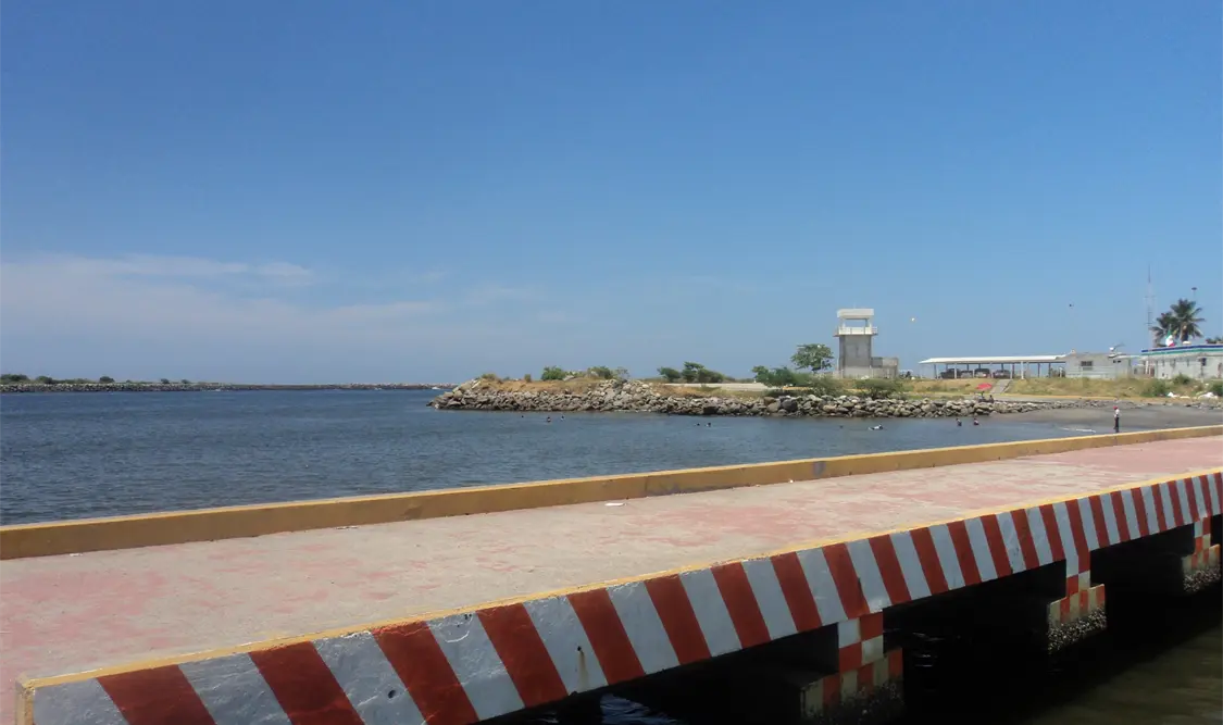 Las vías marítimas son una importante vía de acceso comercial. Diana Ramírez / CP.