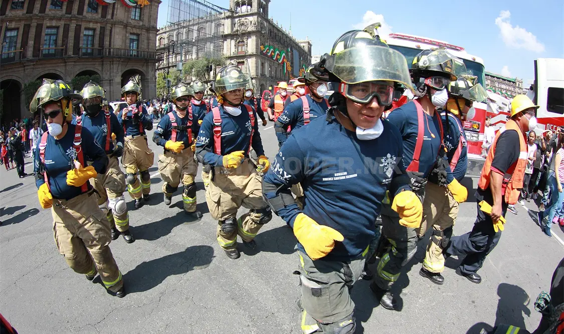 El Cuerpo de Bomberos presente en el simulacro.NTX
