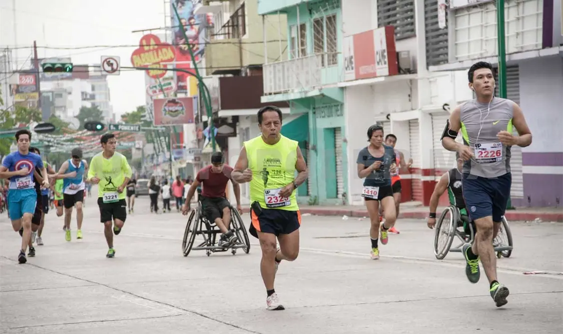 Corren tercera edición de los “5km Jaguares Negros”