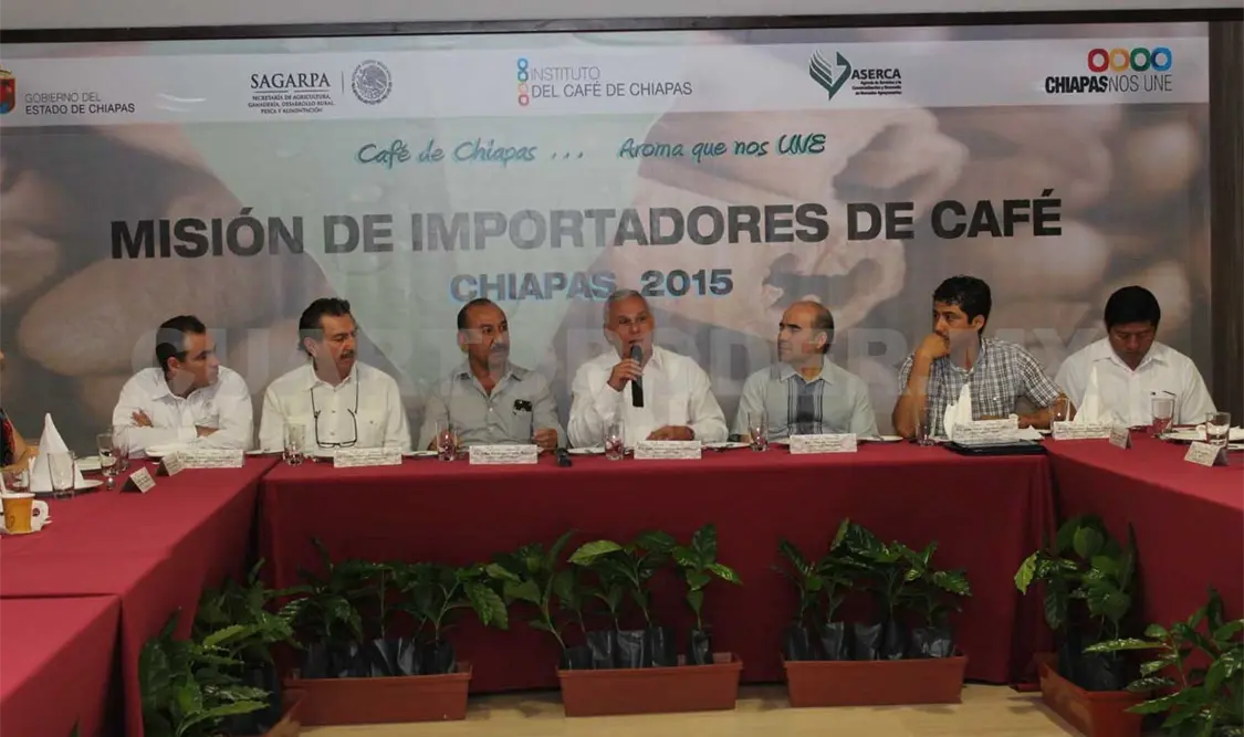 Abren espacios en apoyo a productores