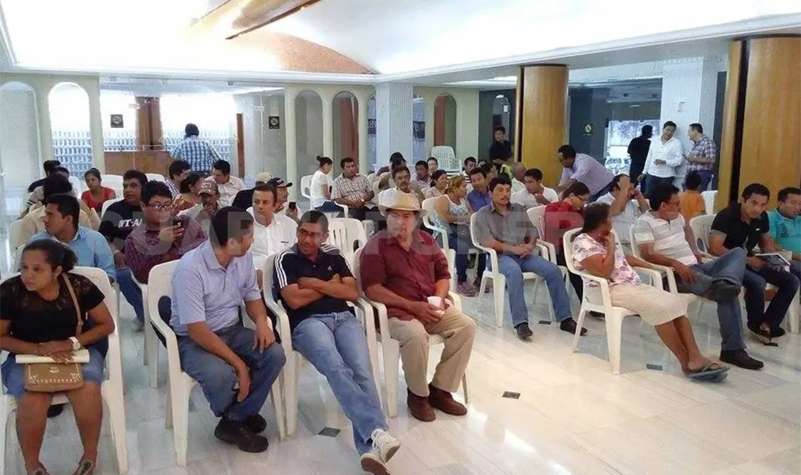 Entrega INAES apoyos para producir plátano y mangostán