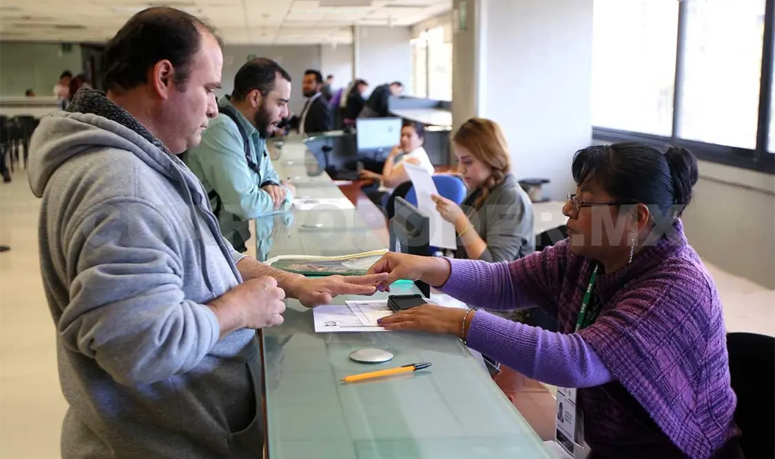 Reanuda cancillería emisión de pasaportes