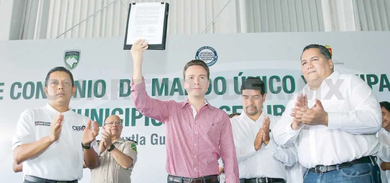 MVC firma Convenio de Mando Único Policial con los 122 Ayuntamientos