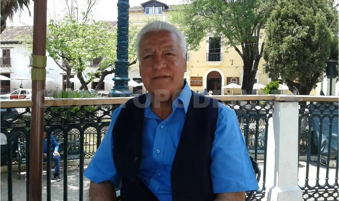 Presentaron Anécdotas de Fernando Santiago Robles