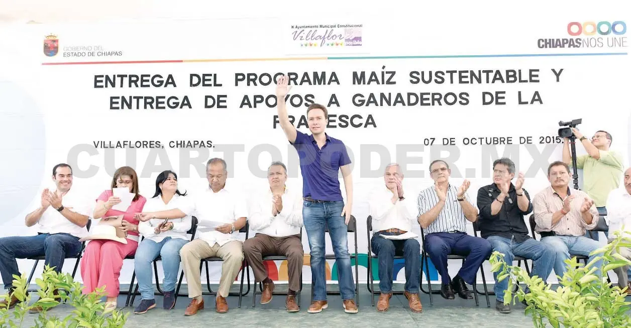 Encabeza MVC entrega de apoyos a productores