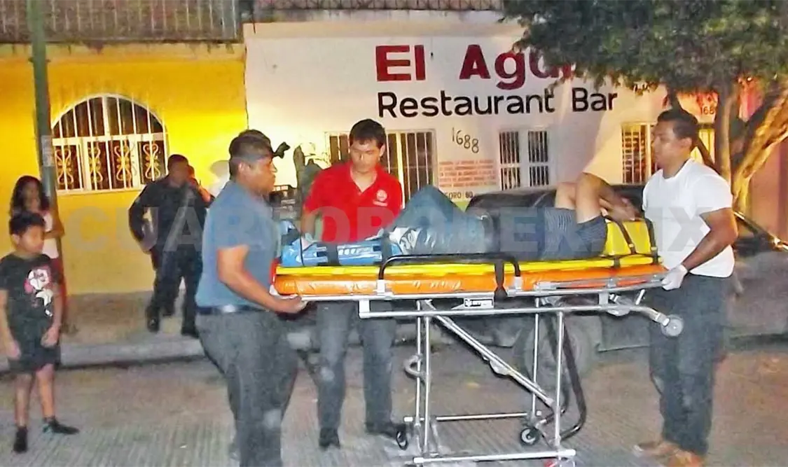 Ebrio cae de segundo piso por ver a su amor