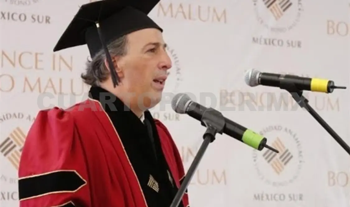 Ceremonia de graduación de estudiantes, liderada por Meade. Agencias