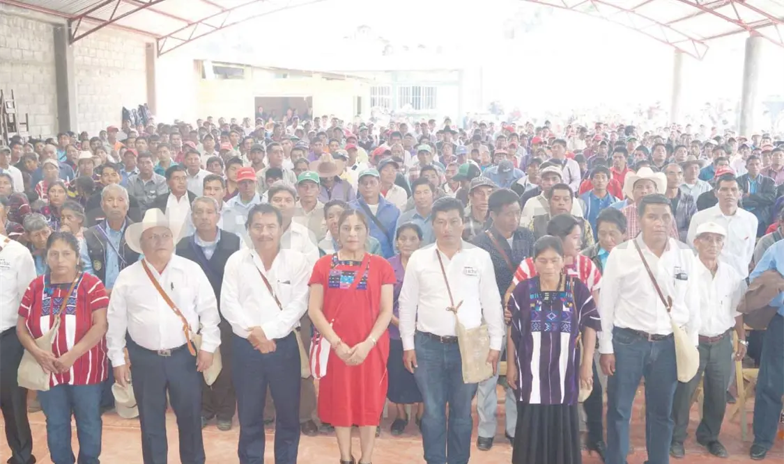 Alcaldesa recibe apoyo de comunidades