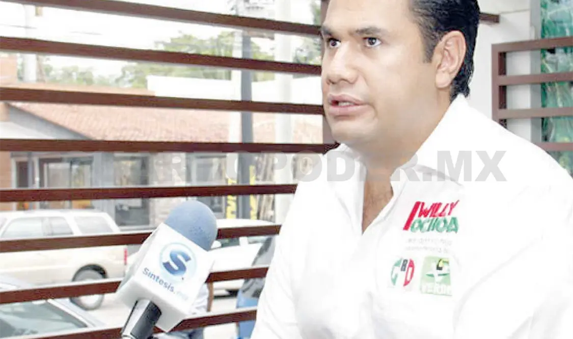 Felicita MVC a Willy Ochoa, quien va al PRI