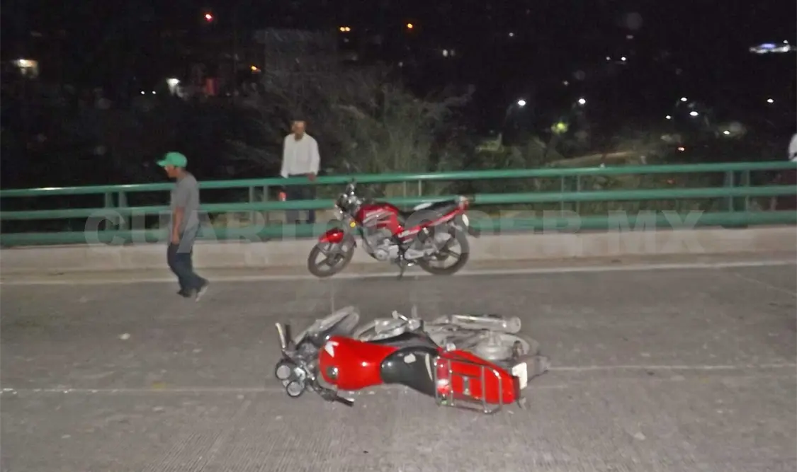 Motociclista se debate entre la vida y la muerte