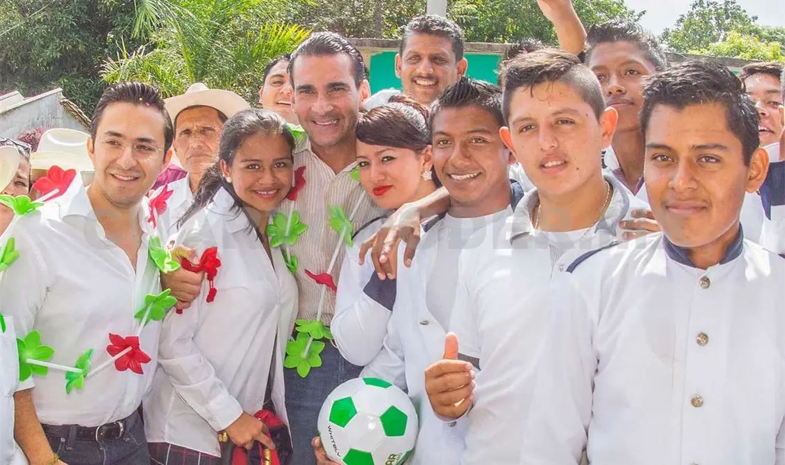 Melgar visita municipios y se reúne con habitantes