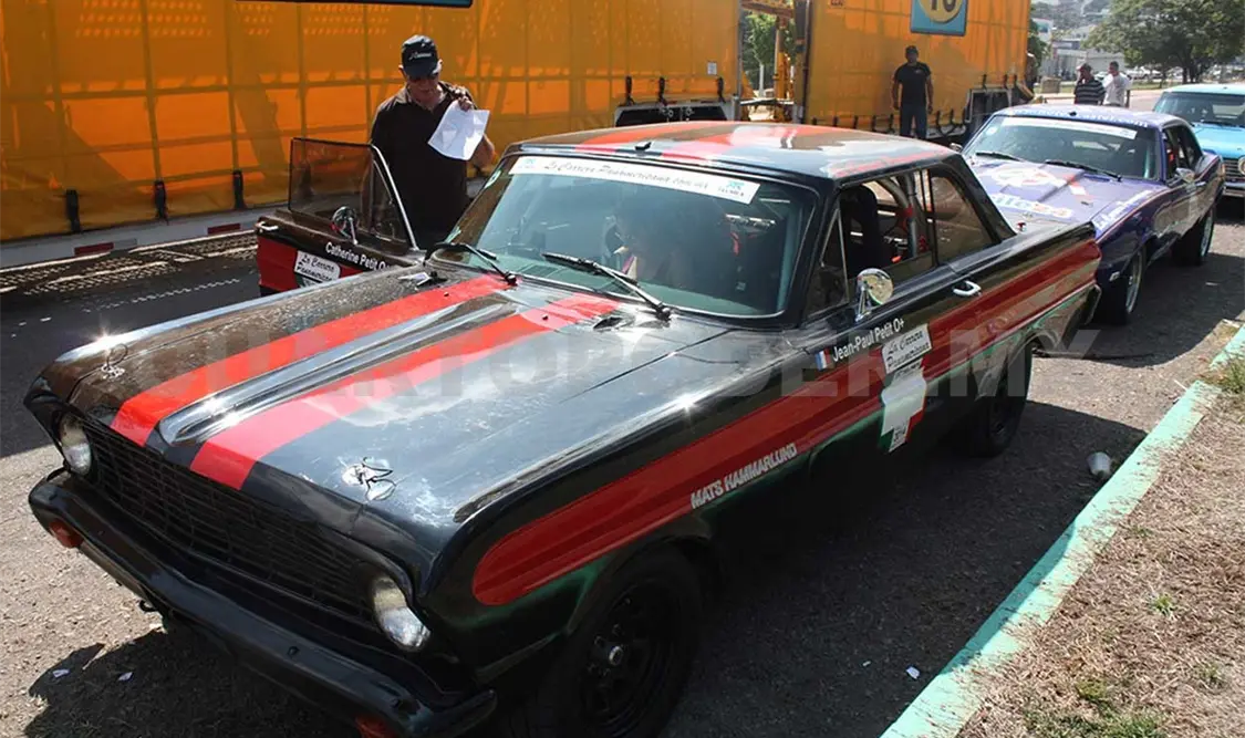 Comienza llegada de autos a Tuxtla