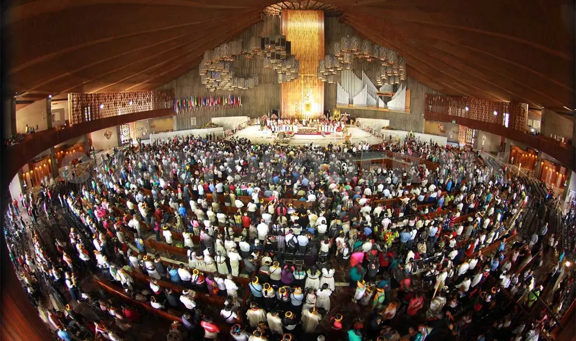 Celebran primera misa en náhuatl en la Basílica