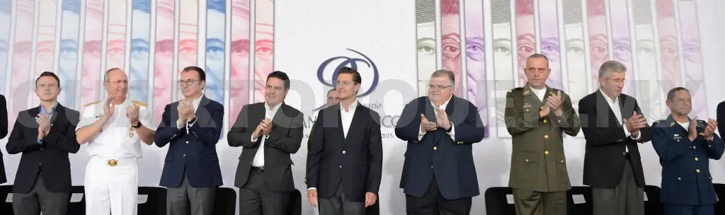 El Ejecutivo federal lideró el 90 Aniversario del Banco de México.