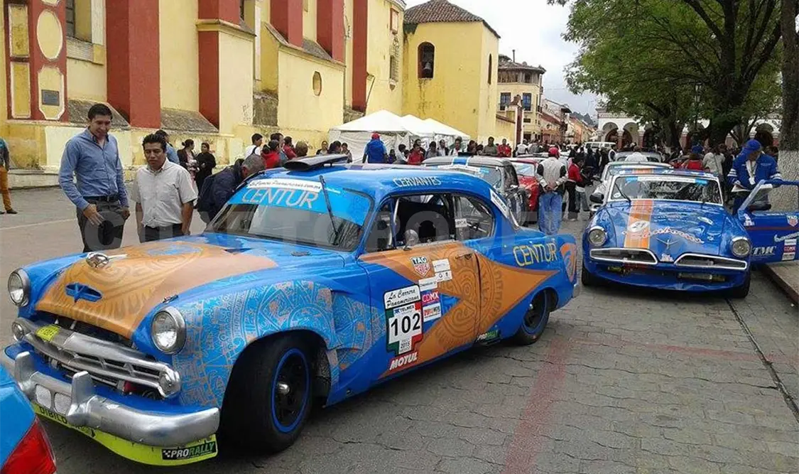 Conviven pilotos participantes con pobladores