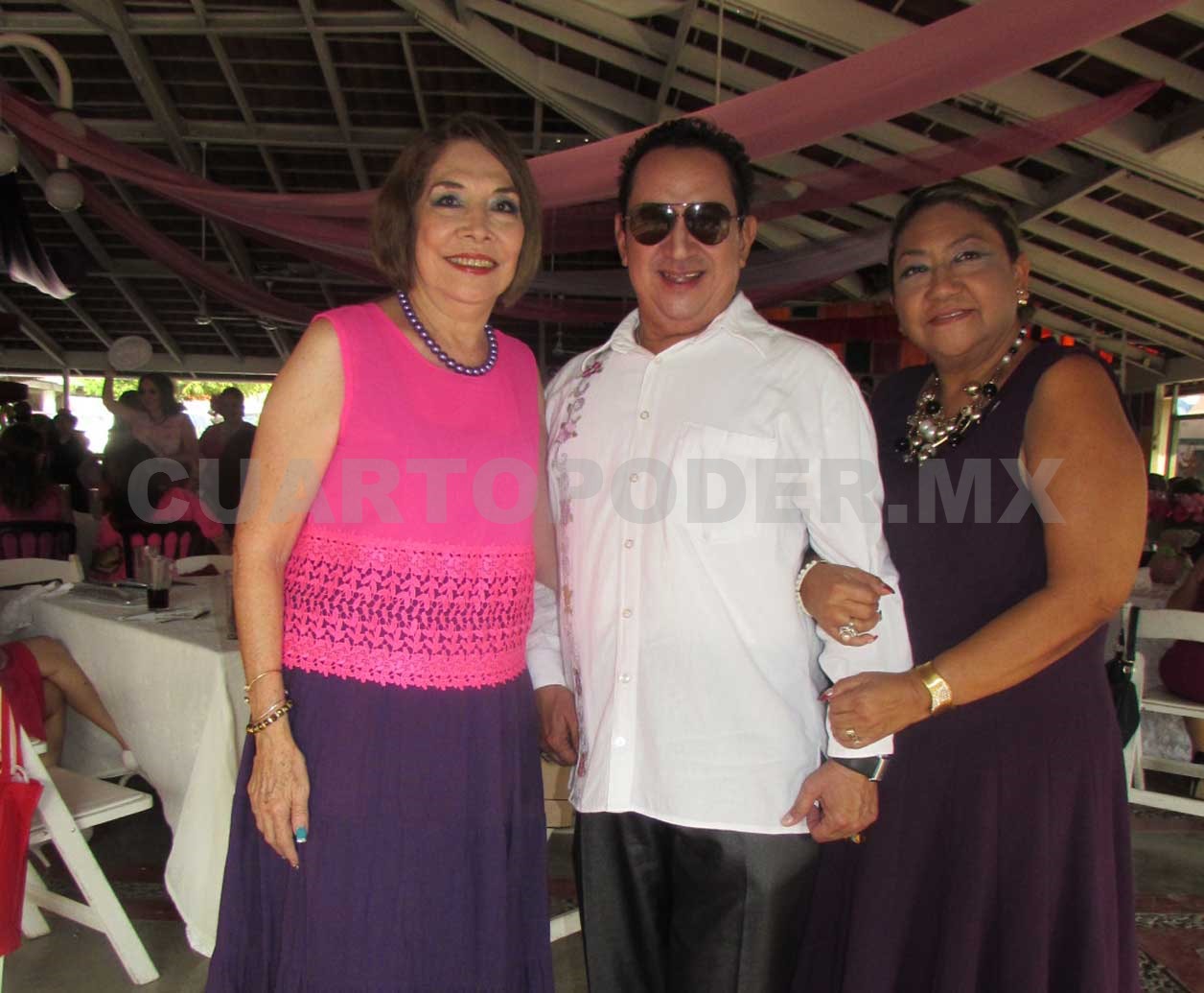 Charito celebró en compañía de su familia