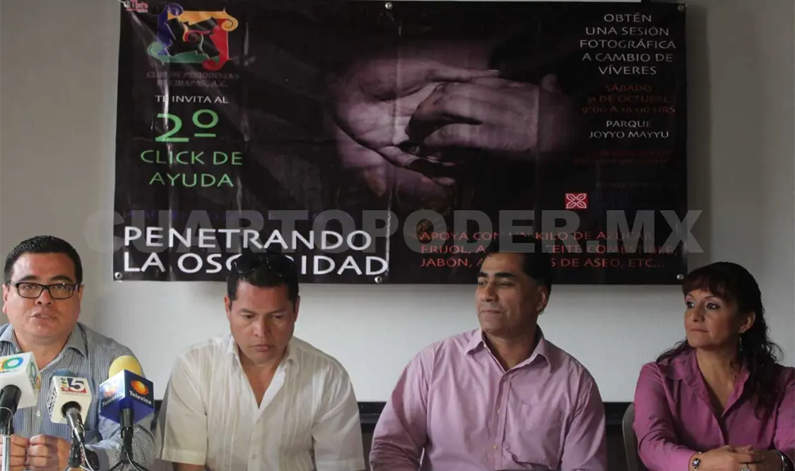En el anuncio del evento Un Clic de Ayuda. Darwin Mendoza / CP