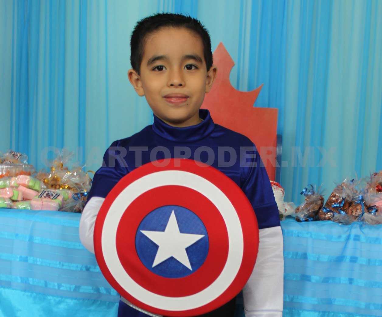 Divertida fiesta para César