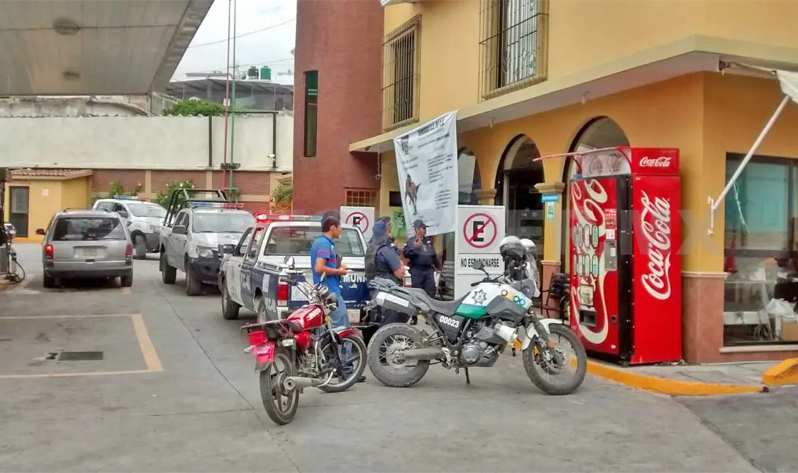 Roban 800 mil pesos en gasolinera