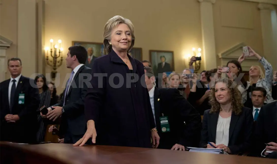 Difícil comparecencia de Clinton