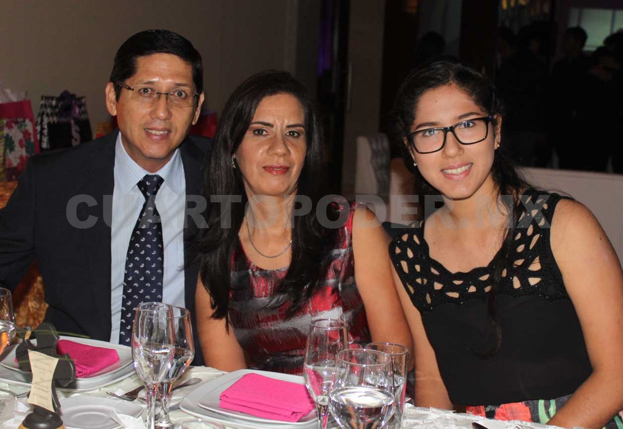 Rita María celebró sus XV años