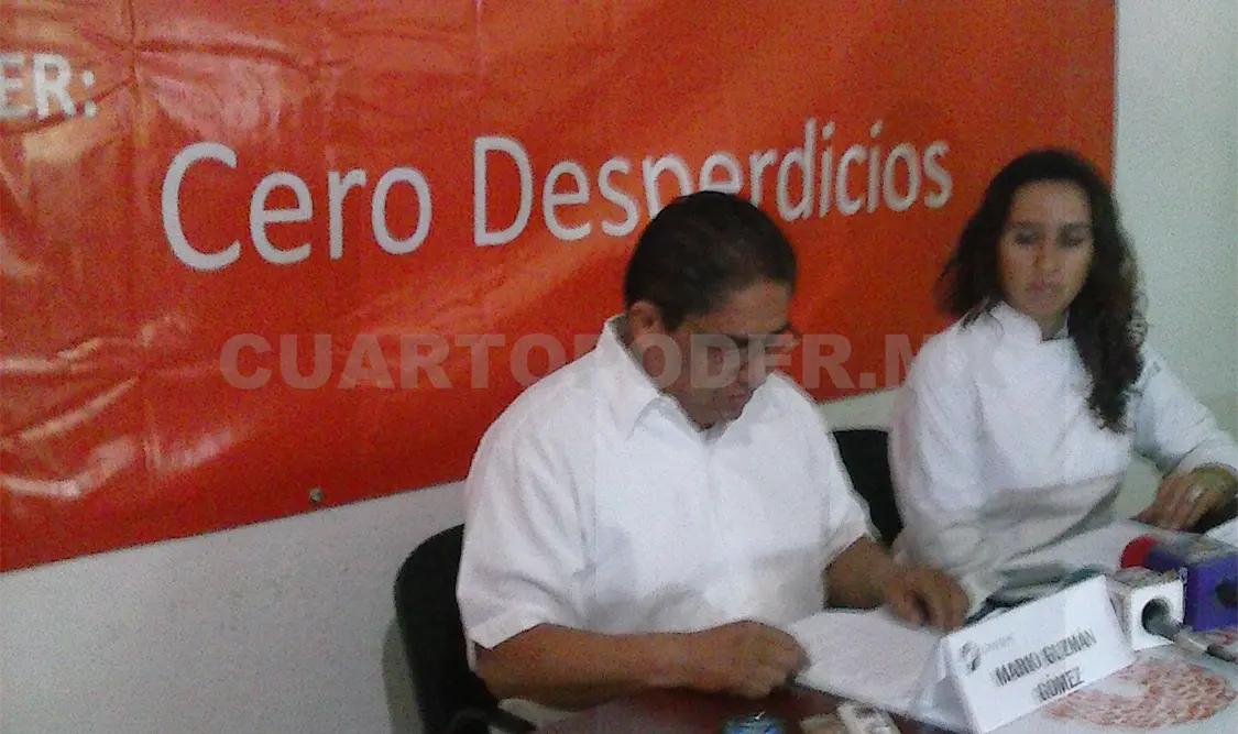 Alejandra Contreras, chef regional, y el directivo de Canirac, Mario Guzmán Gómez, Sergio Granda, CP