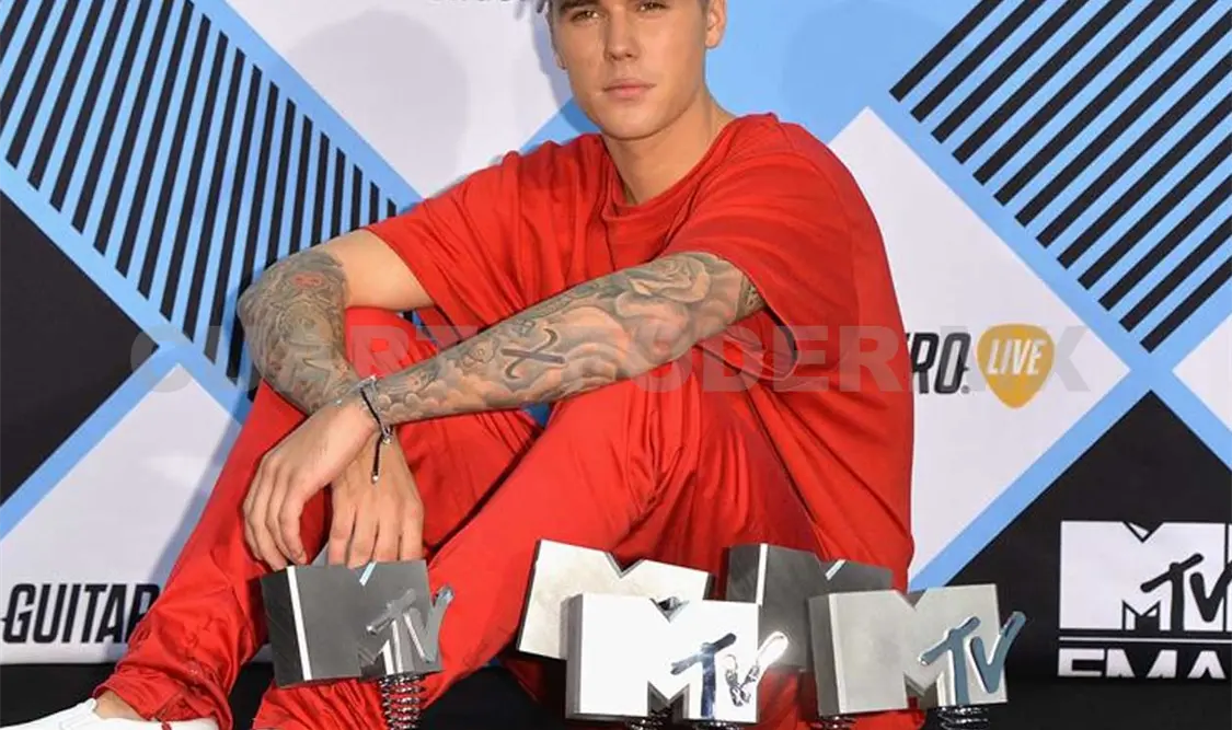 Cinco premios en los EMA