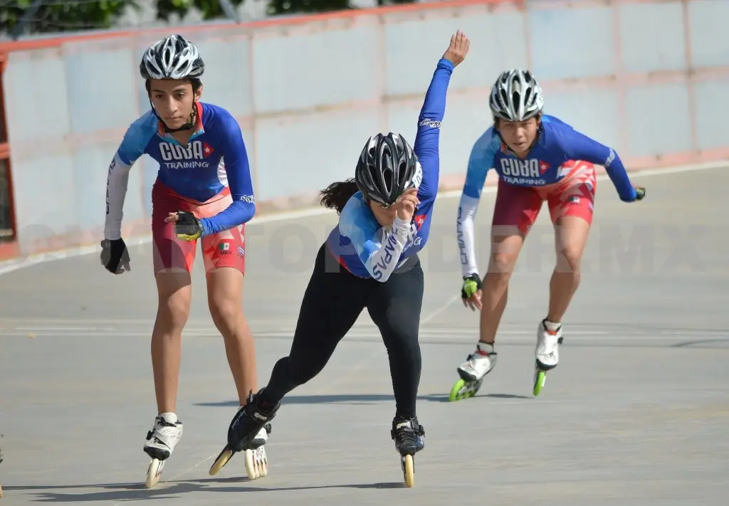 La patinadora Osiris Jirón fue de los atletas que recibieron estímulo económico de gobierno del estado. Cortesía