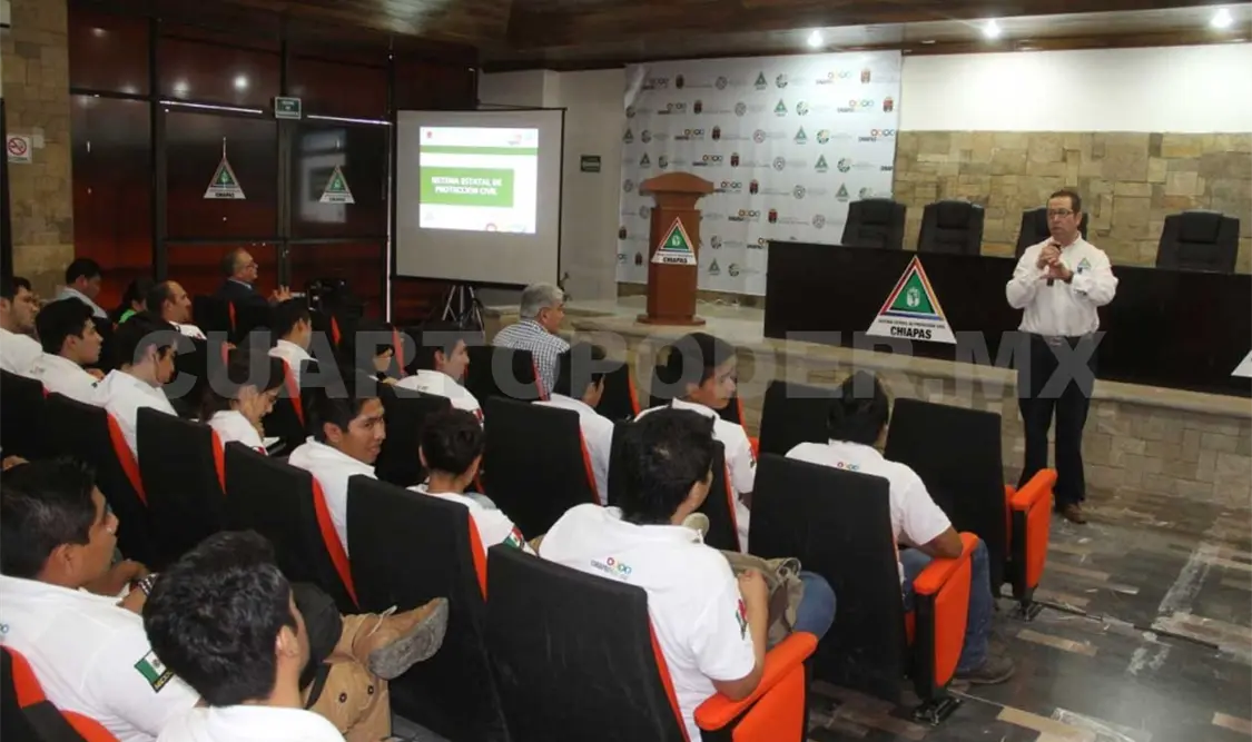 Imparten taller sobre peligros naturales y riesgos