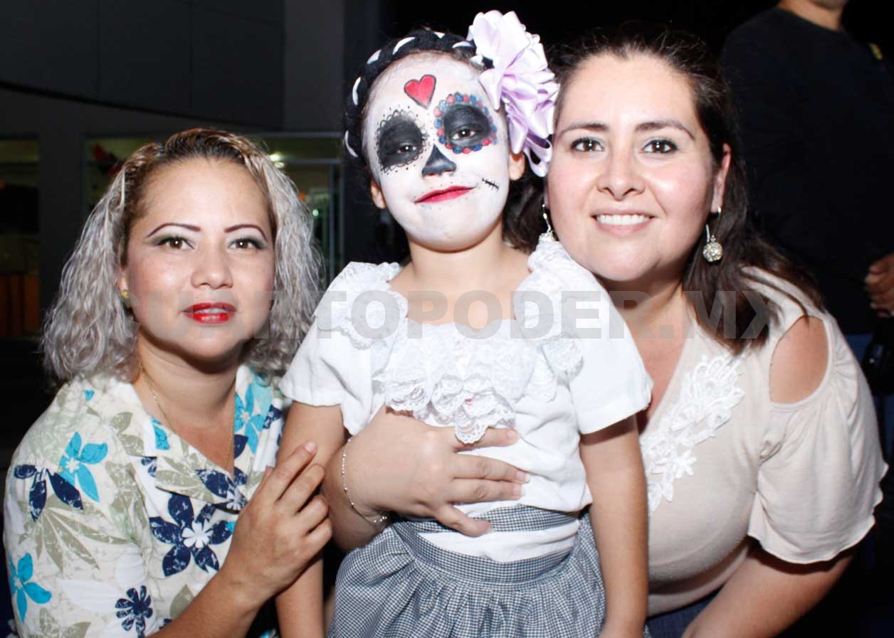 Celebra el tradicional Día de Muertos