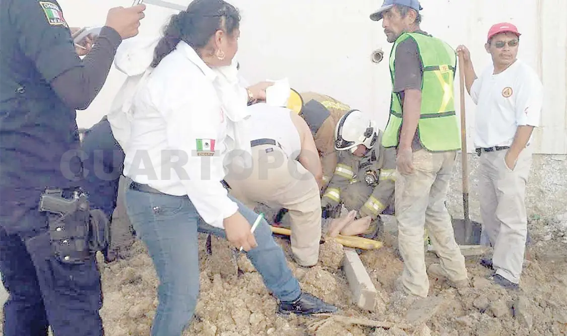 Alud de tierra sepulta a obrero