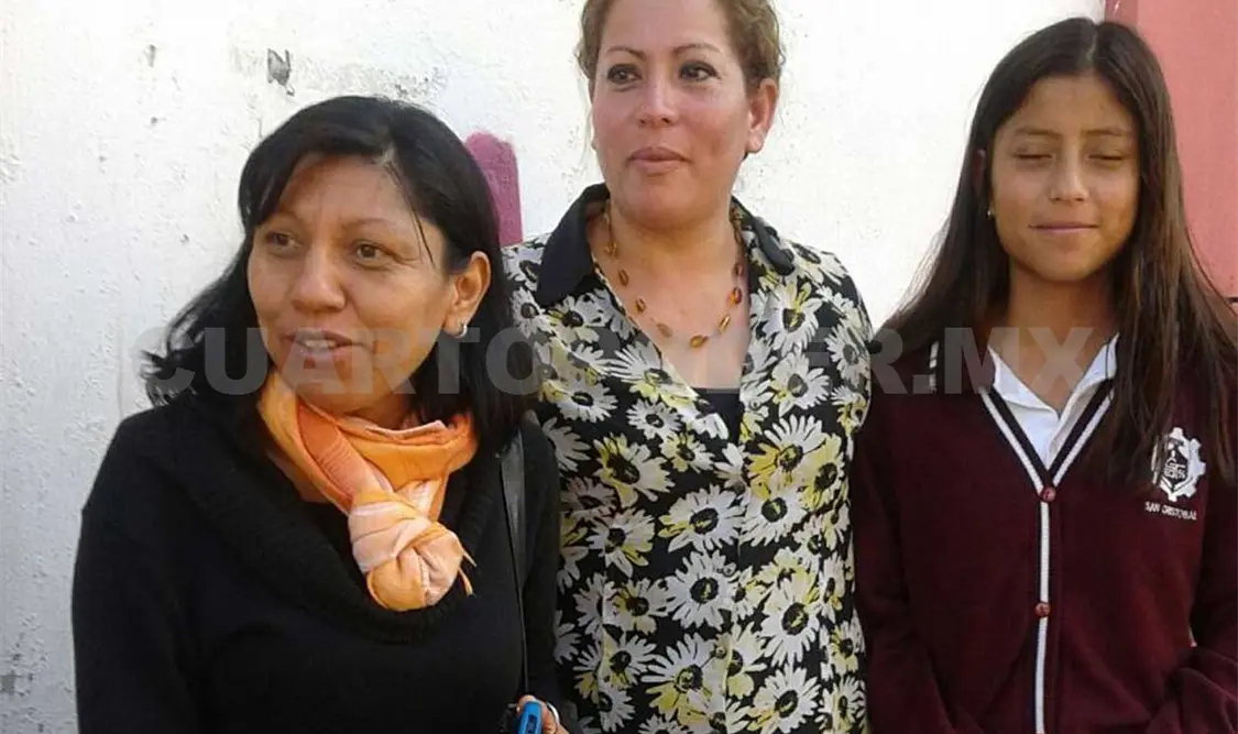 Impiden entrada a alumnos de Escuela Secundaria
