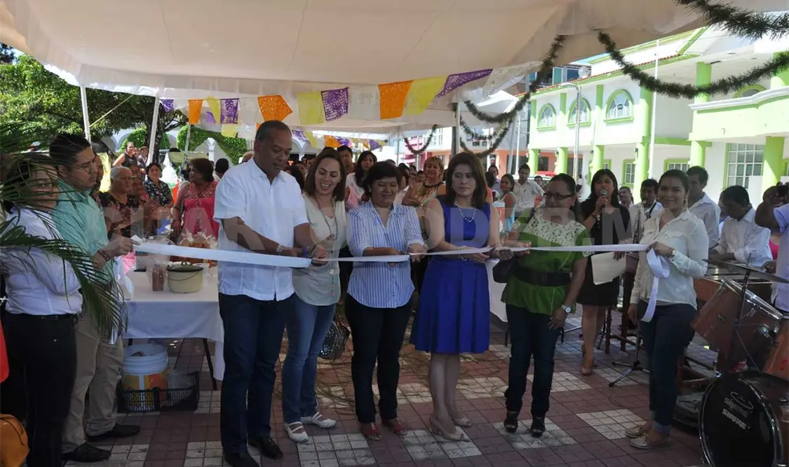 Realizan Primera Feria del Dulce, Atol y Tamal