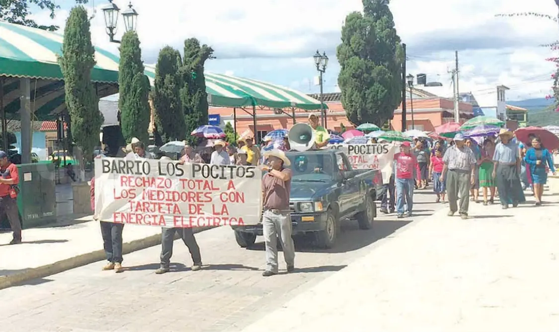 Marcha por tarifas de CFE