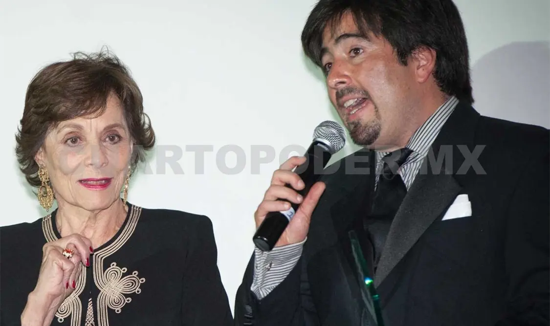Pilar Pellicer celebra 55 años de actuar