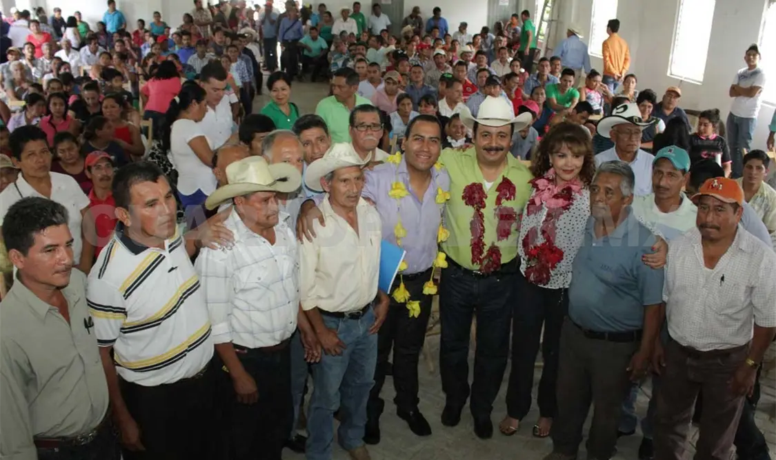 Sostiene ERA reunión en Tecpatán; gestionará carretera