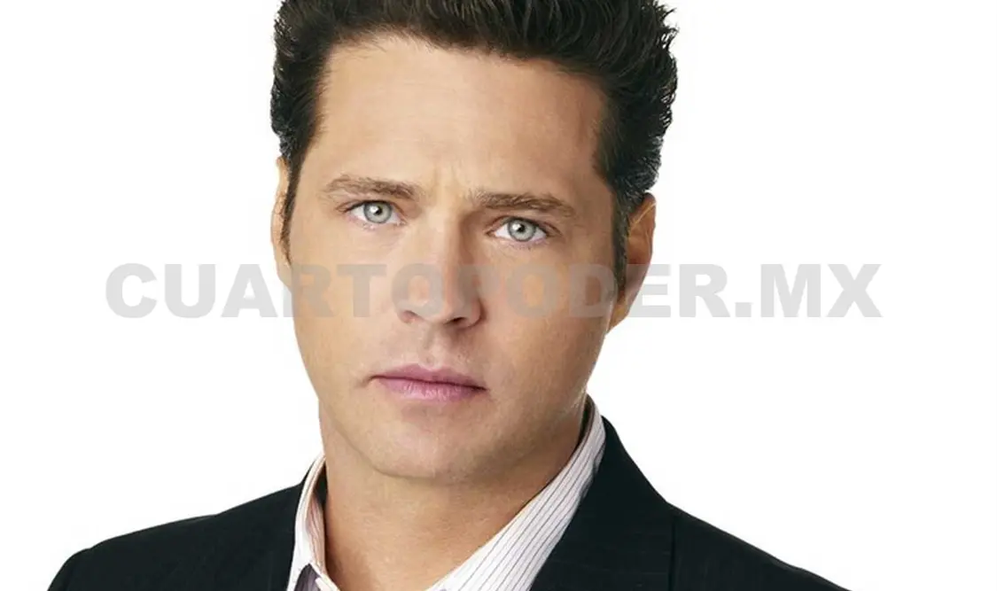 Jason Priestley, hospitalizado tras caída