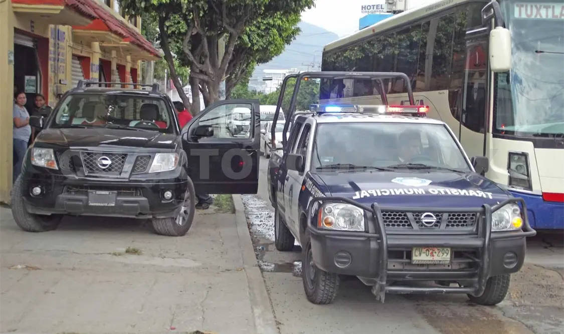 Multas y corralones a conductores infractores